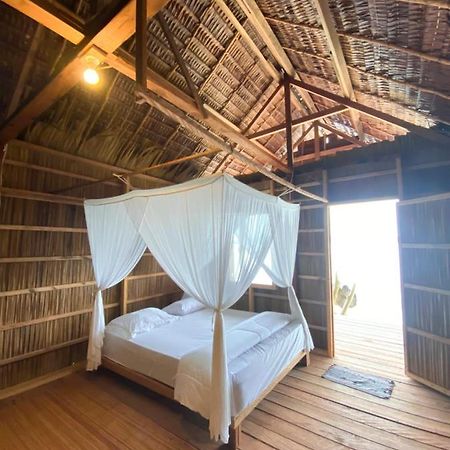 Mambetron Homestay Raja Ampat Pulau Mansuar Esterno foto